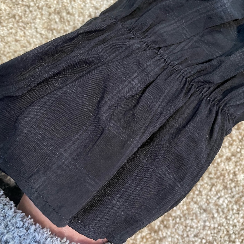 Trendy Ruched Crop Top - Picture 4 of 4